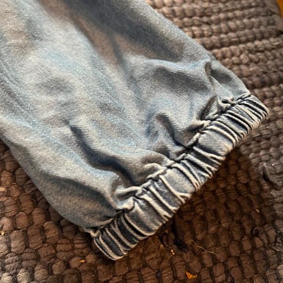 J.Jill Denim Chambray Peasant Shirt. Large - Picture 8 of 11